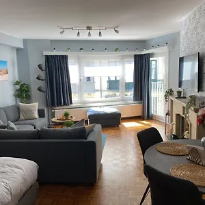 Appartement Studio Direct Aan Het Hoofdstrand Van - Naast Casino, Ostende